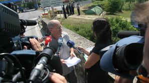 Joško Joras, korita, dovoz, odstranjevanje, zapornica, hrvaški policisti, meja