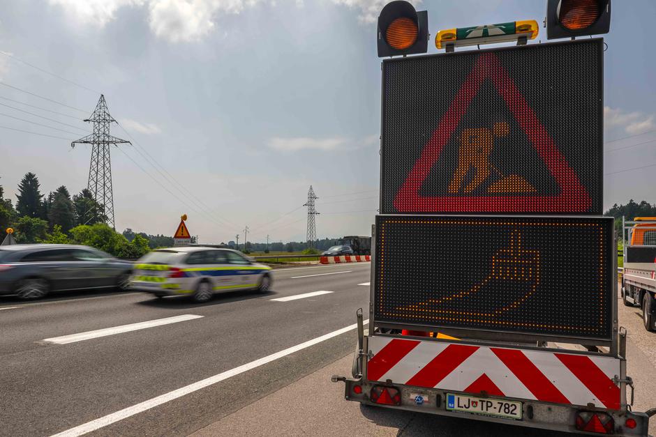 DARS delo na cesti avtocesta promet policija | Avtor: Saša Despot