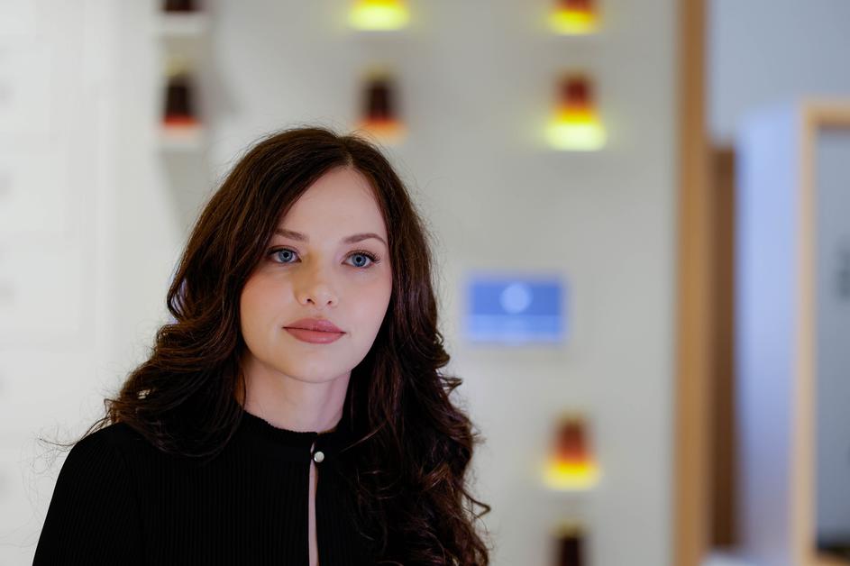 Rebeka Udvanc, Beesmetic