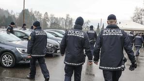 predaja vozil policistom