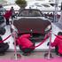 Na Kitajskem so si lahko bogataši ogledali in kupili luksuzna vozila, ki si jih 
