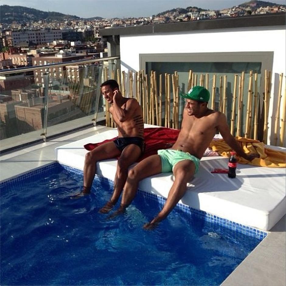 Thiago Rafinha Alcantaraa Rafa Barcelona bazen stanovanje Instagram fotografija | Avtor: Instagram