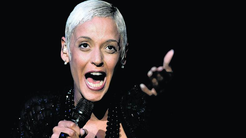 "Mariza je verjetno umetnica, ki lahko poseže med zvezde, kot je nesmrtna Edith 