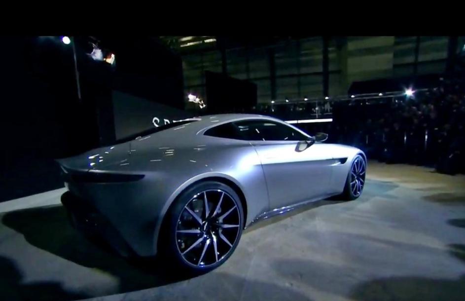 Aston martin DB10