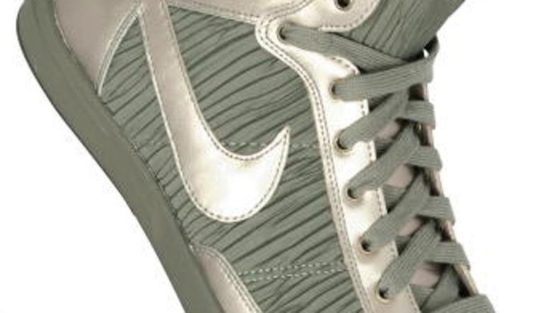 Sivkasta ali rjavkasta barva peska, barva sivke, sivozelena in bela, so barve le