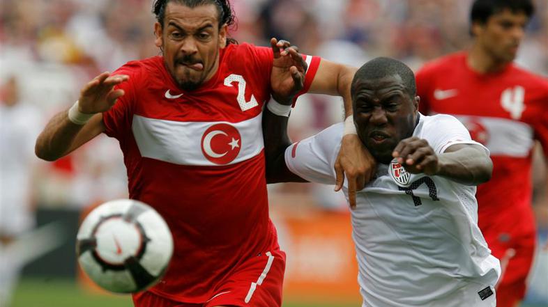 Turčija Združene države Jozy Altidore Servet Cetin