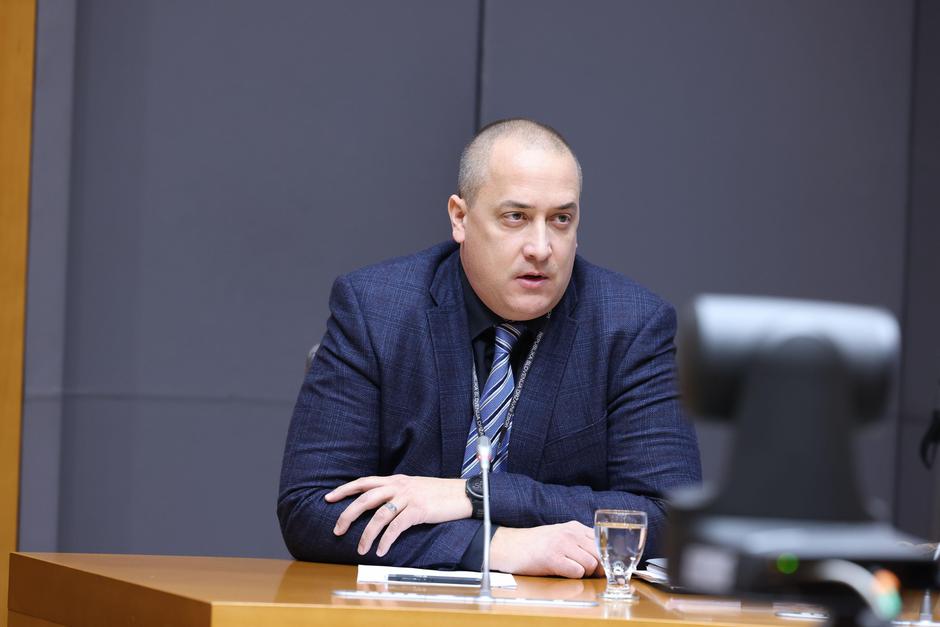 zaslišanje preiskovalne komisije kanal C0 | Avtor: Državni zbor/Sušnik Matija