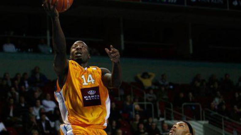 Curtis Millage (185 cm, 1981) je svojo košarkarsko pot začel v rodnem Los Angele