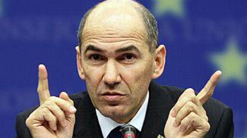 ''Janša je pokazal prezir do avtorskega dela in resnice.''