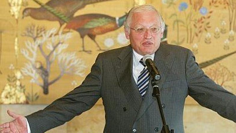 Günther Verheugen je prisluhnil nemški avtoindustriji.