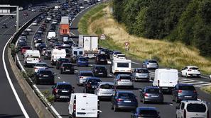 Vročina gneča zastoj promet avtocesta