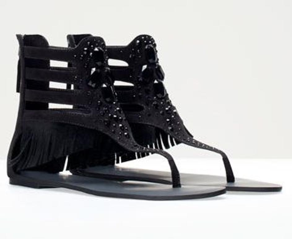 Stradivarius, 29,95 EUR