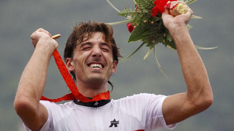 Po bronu na cestni dirki je Fabian Cancellara zdaj osvojil še zlato v kronometru