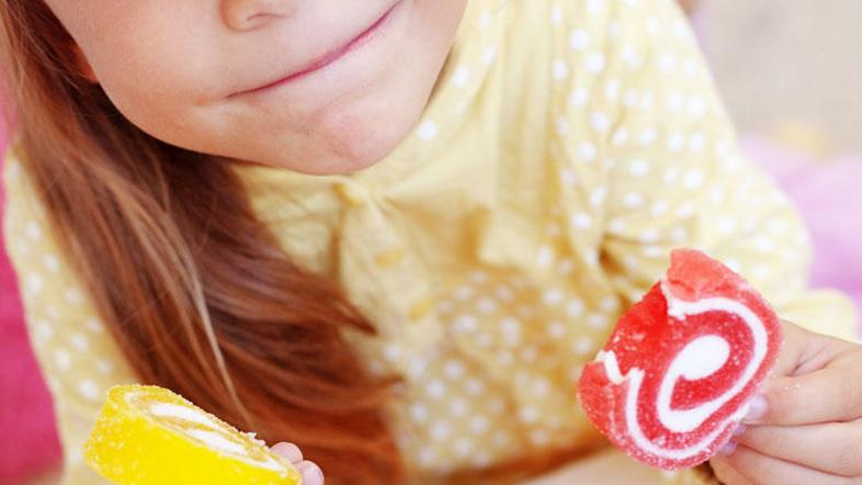 Za otrokove prehranske navade poskrbite čim prej. (Foto: Shutterstock)