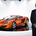 Ron Dennis pred novim MP4-12C. (Foto: McLaren)