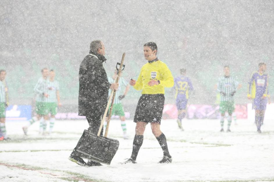 Tekma Maribor - Olimpija Pokal Slovenije Ljubljana sodnik Jug lopata delavec