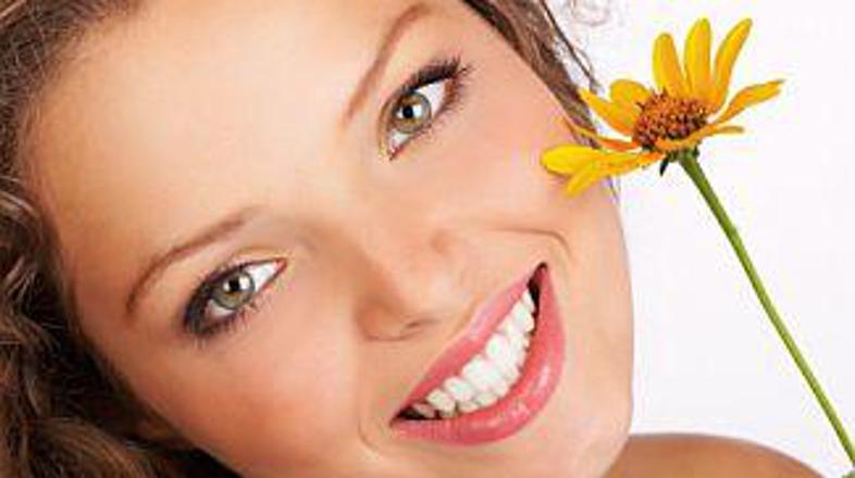 Za nov keramični zob je, kot oglašujejo, v Bolgariji treba odšteti 160 evrov.