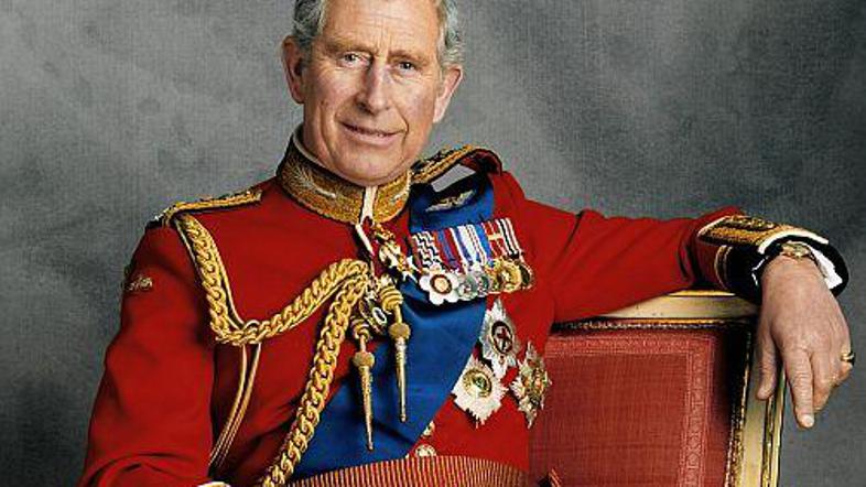 Uradni portret Charlesa ob 60. rojstnem dnevu ...