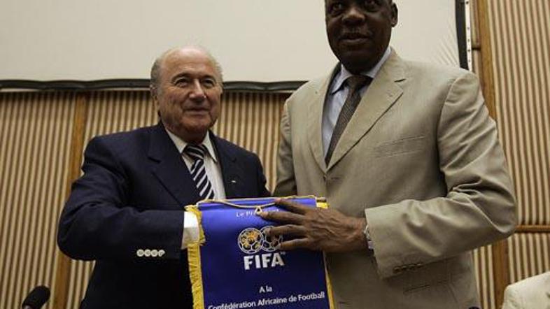 Blatter in Hayatou si nista enotna glede termina afriškega pokala narodov.