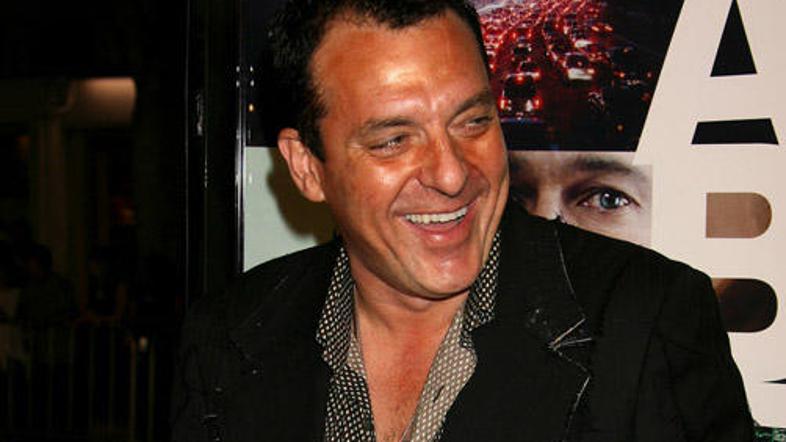 Sizemore je tudi v preteklosti pretepal svoja dekleta.