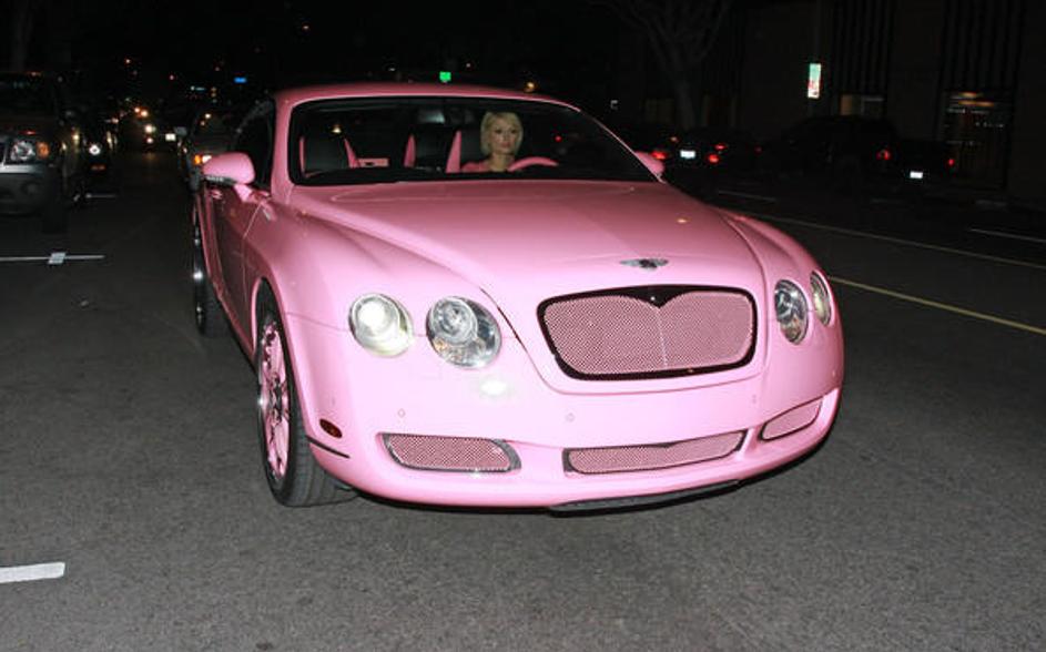 Paris Hilton - Bentley cabriolet