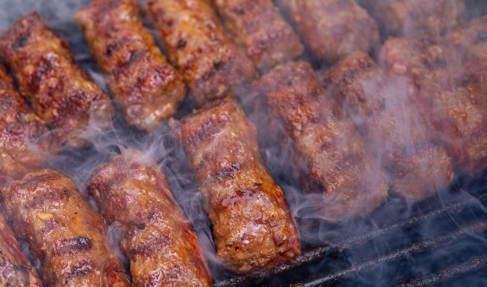 V čevapčičih odkrili nedovoljeno snov