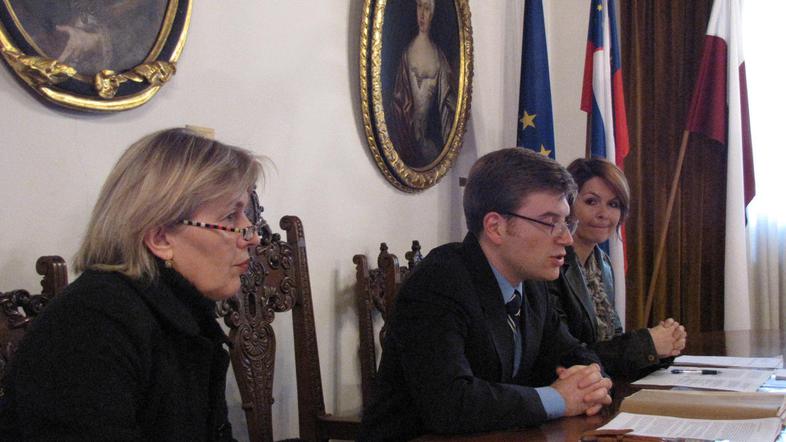 Civilna iniciativa je ta teden mestni upravi očitala kršenje človekovih pravic i