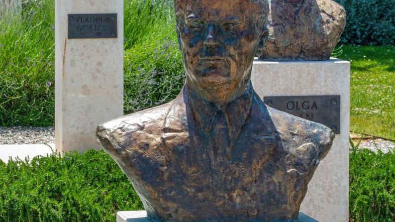 Titov park v Pulju kamor je mladenič položil venec