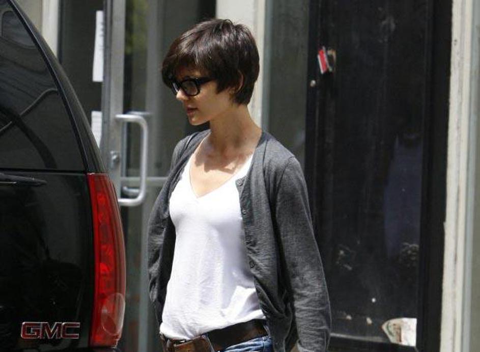 Iz dolgolaske se je v kratkem času spremenila v kratkolasko.