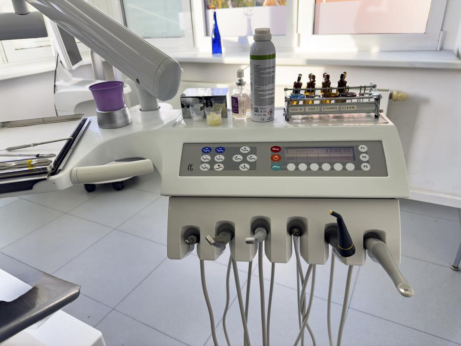 Zobozdravnik, zobar, ordinacija | Avtor: Profimedia