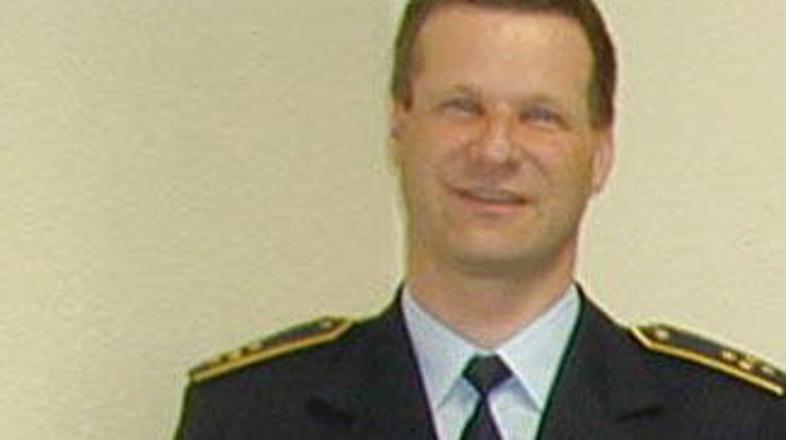 Nekdanja uslužbenka na veleposlaništvu v Podgorici trdi, da jo je konzul nadlego