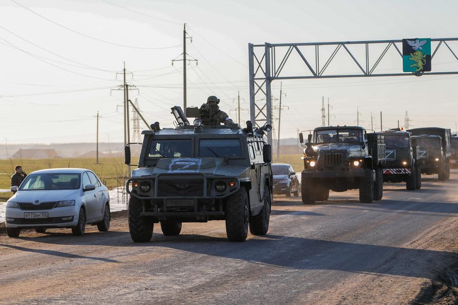 Ruska vojska se skozi Belgorod premika proti Ukrajini. | Avtor: Profimedia