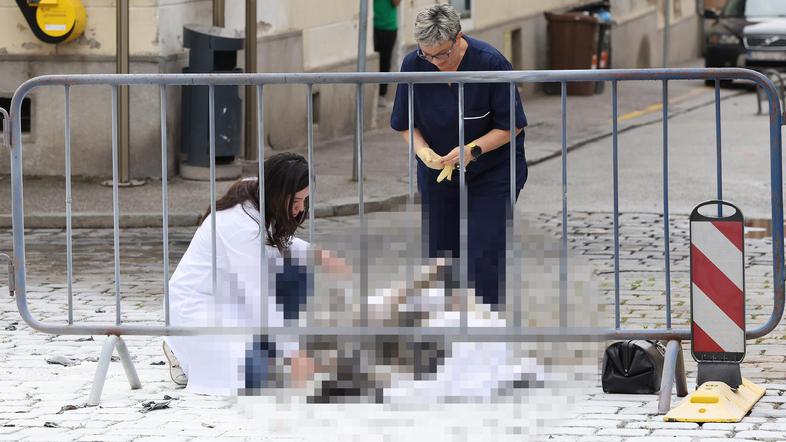 Moški se je zažgal na trgu v Zagrebu