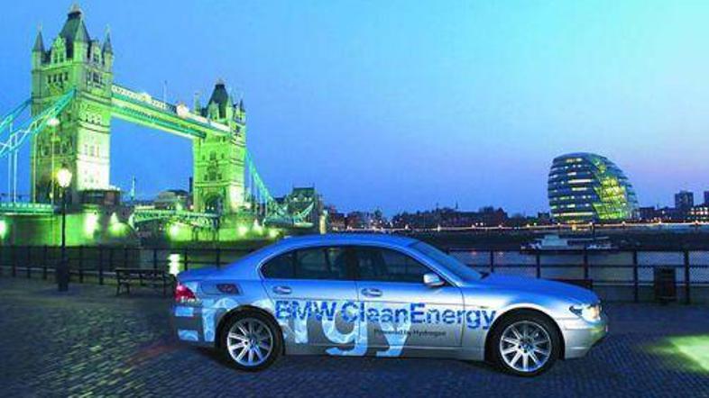 Vozila na vodik bodo z novo posodo za vodik z enim polnjenjem sposobna prevoziti