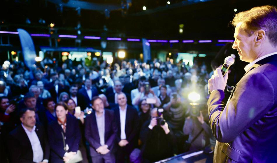 Prihaja dan D: "Pokaditi se bo moral beli dim!"