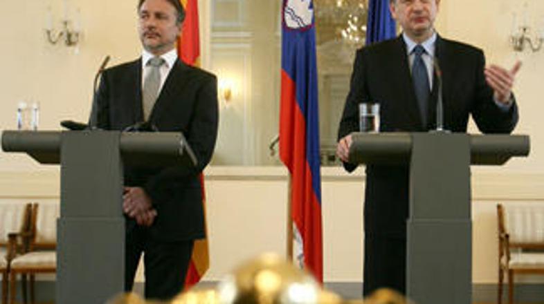 Danilo Türk in Branko Crvenkovski sta se strinjala, da je treba poiskati razumen