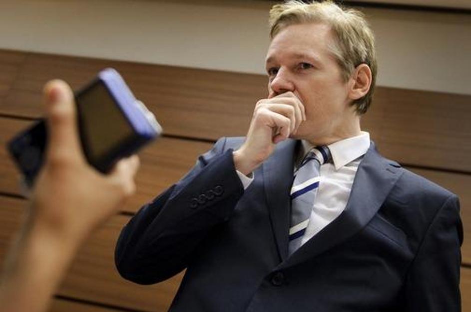 Londonsko sodišče bo zahtevo Švedske za izročitev ustanovitelja WikiLeaksa Julia