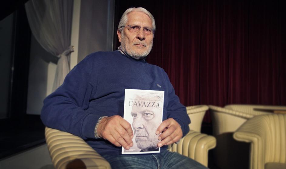 scena 28.11.2011 Boris Cavazza, predstavitev knjige Cavazza, kavarna Union, Ljub