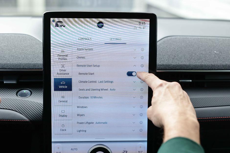 Ford mustang mache-e infotainment | Avtor: Saša Despot