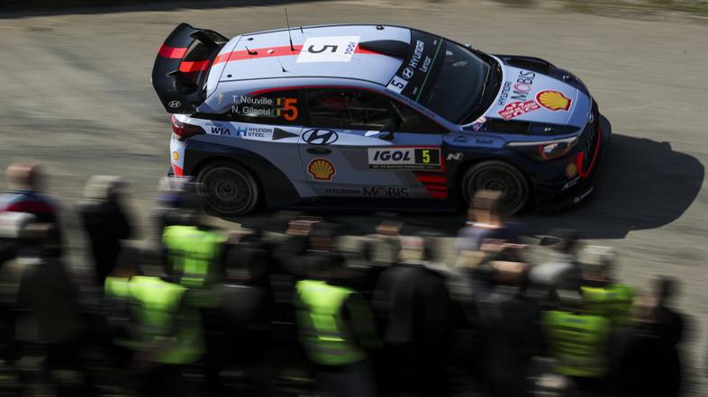 Thierry Neuville reli po Korziki