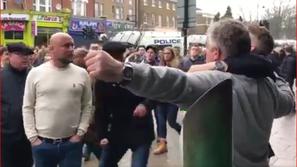 Navijači Milwall, Tottenham