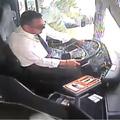 Voznik avtobusa