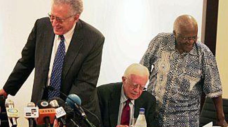 Nekdanji predsednik je Busha ostro napadel.