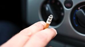 Kajenje v avtu