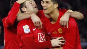 Wayne Rooney in Cristiano Ronaldo bosta očitno še nekaj časa skupaj razveseljeva