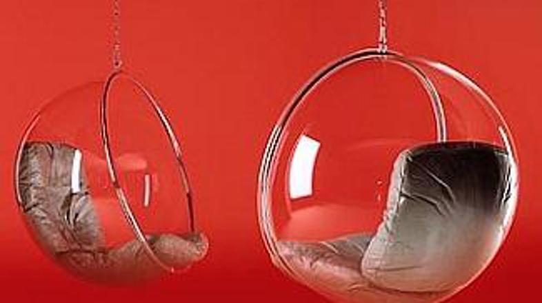 Finski arhitekt Eero Aarnio je znameniti Bubble Chair predstavil leta 1968.