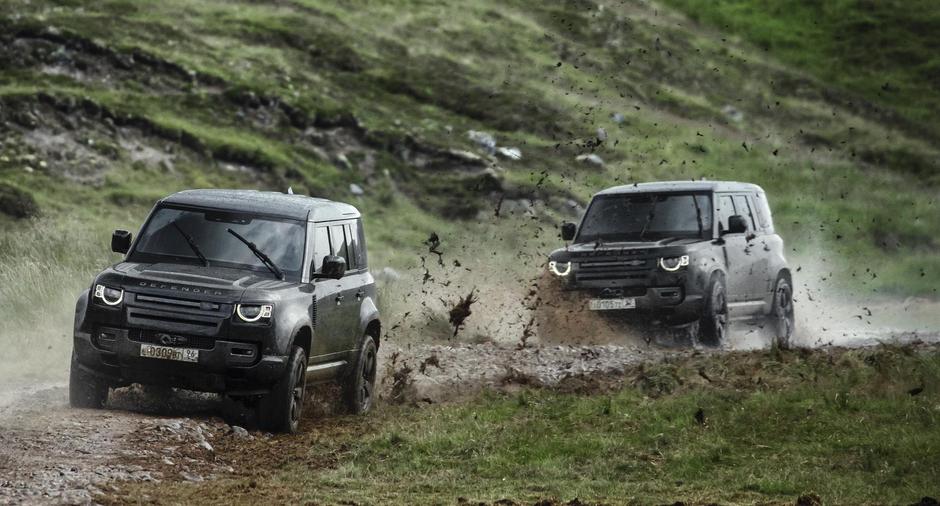 land rover defender, james bond 007 | Avtor: Jaguar Land Rover