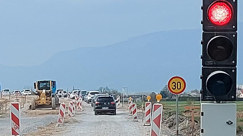 Kranj-Medvode, magistralna cesta, obnova, zastoj