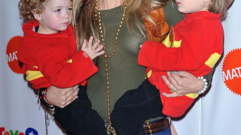 Brooke Mueller, Bob, Max