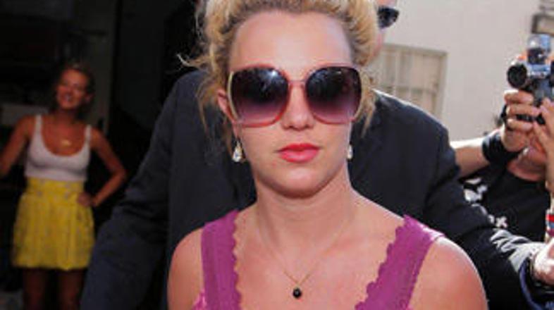 Britneyjin oče meni, da je njen novi fant dovolj dober zanjo.